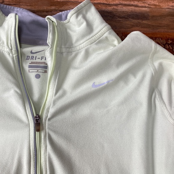 3 item bundle for $15✨ Light green nike quarter zip - Picture 2 of 2